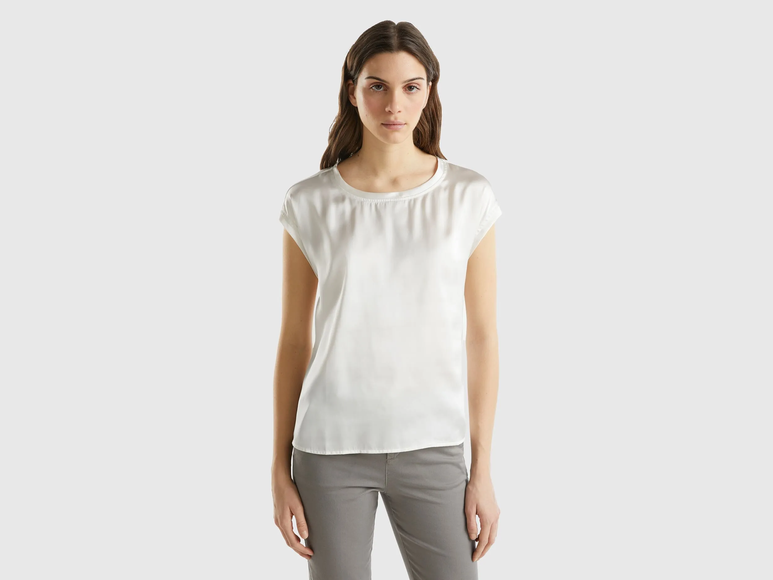 Blusa con cuello barco